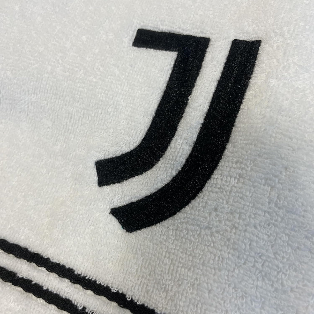 Set Asciugamani 1+1 Juventus Ufficiale 100% Cotone – 100x60 + 60x40 Bianco Nero