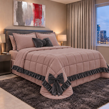 Trapunta Matrimoniale Belle Époque con Balza in Velluto, Fiocco e Cuscino Arredo – Malika Home