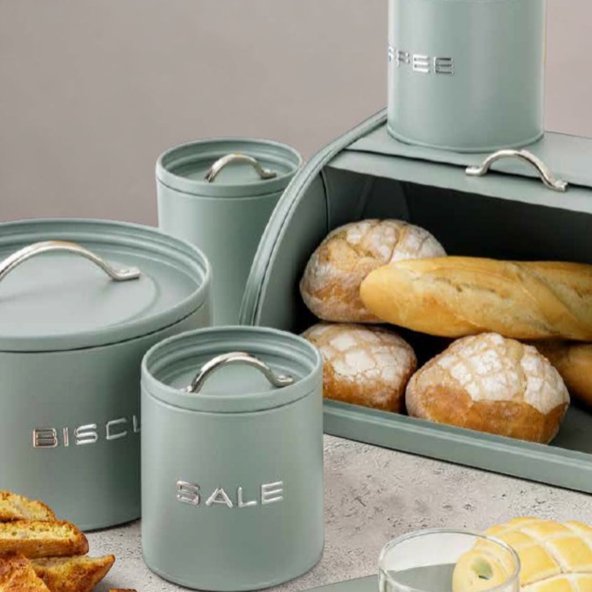 Kitchen Set Barattoli Sale e Zucchero in Metallo Verde Salvia 11x11x11 cm - Montemaggi