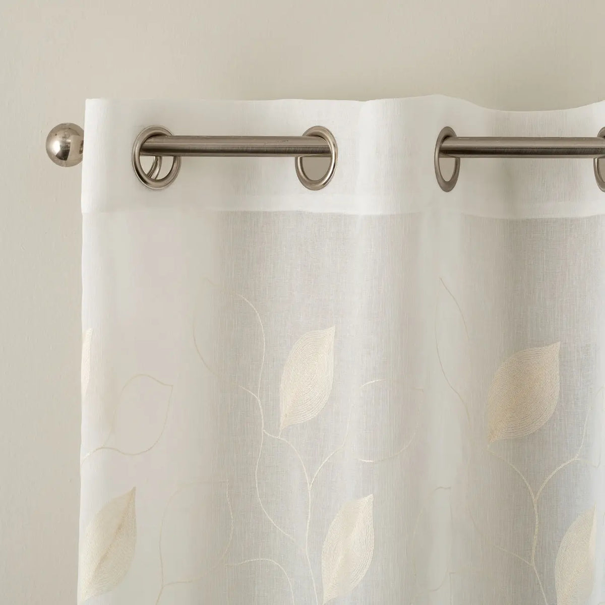 Pannello Tenda Ricamato Amazzonia con Borchie e Finitura con Piombo 140x280cm - Linea Oro