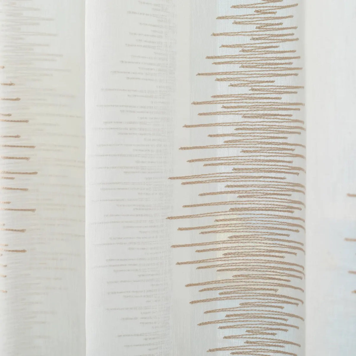 Pannello Tenda Ricamato Lagos con Borchie e Finitura con Piombo 140x280cm - Linea Oro