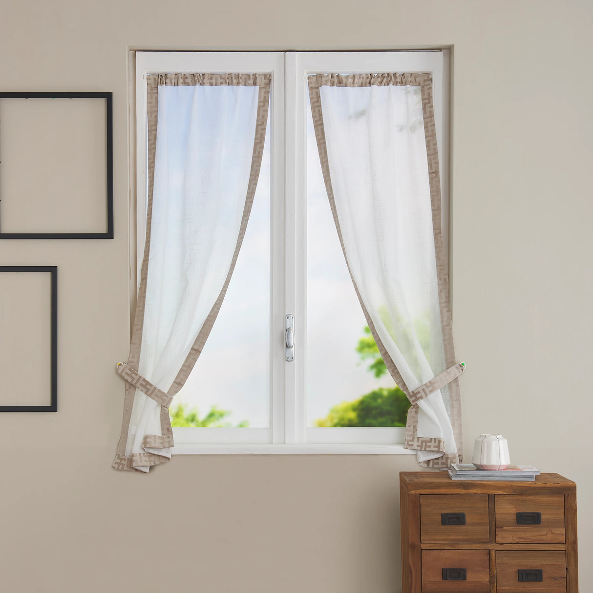 Coppia Tendine Trendy Maè 60x150/60x230 cm con Fascia Copribastone Regolabile - Via Roma 60