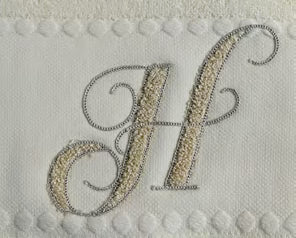 Asciugamani Alfabeto Vingi Set 1+1 in Spugna Cotone 450 gr Panna Personalizzati