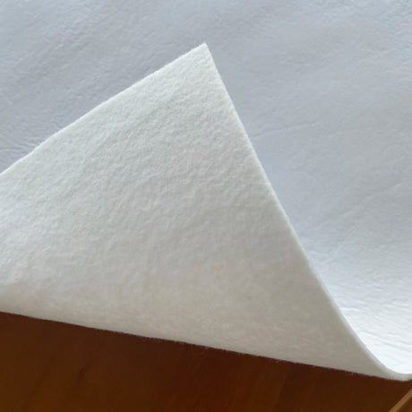 Mollettone Proteggi Tavolo in PVC e Feltro – Copritavolo Antigraffio e Impermeabile su Misura